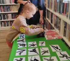 Przedszkolaki z Czarnego Potoku poznają polskich poetów - Agnieszka Frączek