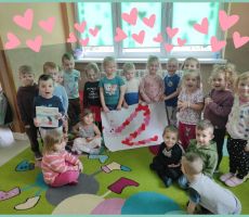 Walentynkowe spotkanie z książką w przedszkolu w Bereście