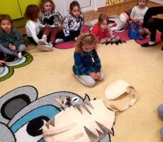 Portret kota - biblioteczne zajęcia w ochronce