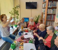 FRYWOLITKI KONTRA SZYDEŁKO – „ŚRODA Z PASJAMI” NA ŹRÓDLANEJ