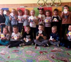 WIOSENNO - WIELKANOCNE spotkanie z książką w przedszkolu.