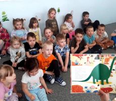 Z książką do przedszkola wyruszyła Filia 1