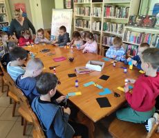 Kicia Kocia w Bibliotece