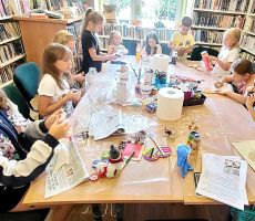 Śmieciowa sztuka w Filii na Czarnym Potoku