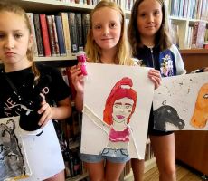 Śmieciowa sztuka w Filii na Czarnym Potoku