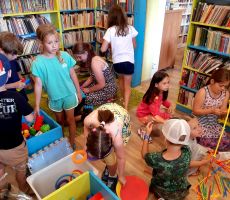 Po co sztuce geometria? - wakacyjne warsztaty w filii na Czarnym Potoku