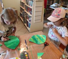 KOLOROWE WAKACJE Z BIBLIOTEKĄ W BEREŚCIE