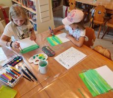 KOLOROWE WAKACJE Z BIBLIOTEKĄ W BEREŚCIE