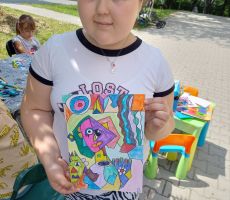 KAŻDY MOŻE ZOSTAĆ PABLEM PICASSO – WAKACJE W BIBLIOTECE NA ŹRÓDLANEJ