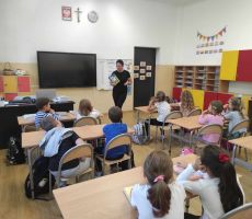 Pierwsze powakacyjne spotkanie z książką w Niepublicznej Szkole Podstawowej w Mochnaczce Niżnej!!!