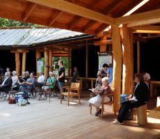 NARODOWE CZYTANIE - pod wieżą widokową na Słotwinach