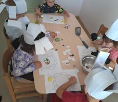 GOTOWANIE Z PUCIEM W PRZEDSZKOLU MONTESSORI PROJEKT „PIĄTKA”