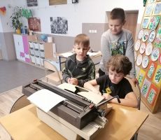 „Dawniej i dziś” warsztaty dla uczniów w Tyliczu