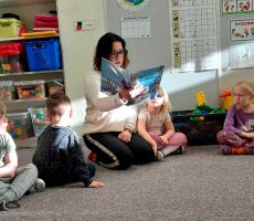 Z książką do przedszkola -