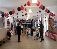 KARNAWAŁ W KRAINIE CZARÓW