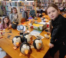 Ferie z biblioteką w Bereście - Niedoskonały pingwin