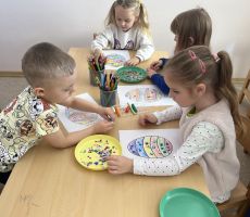 WIELKANOCNE ZAJĘCIA W PRZEDSZKOLU MONTESSORII PROJEKT PIĄTKA