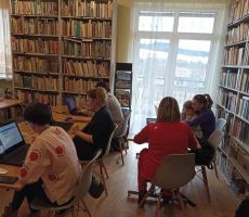 SKRZYDŁA DLA MAMY! II - w świecie CANVY