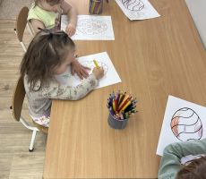 WIELKANOCNE ZAJĘCIA W PRZEDSZKOLU MONTESSORII PROJEKT PIĄTKA