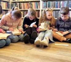 Czytanie nie jest nudne - zajęcia czytelnicze w filii na Czarnym Potoku