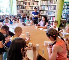 Kolorowe wakacje w Filii 1 trwają!