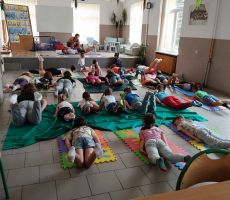 Wakacyjna joga dla dzieci w Tyliczu