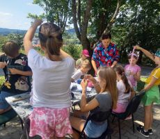 ZAJĘCIA WAKACYJNE NA ŹRÓDLANEJ