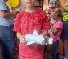 WAKACYJNE ZAJĘCIA W BIBLIOTECE NA ŹRÓDLANEJ