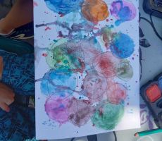 ZAJĘCIA WAKACYJNE W BIBLIOTECE NA ŹRÓDLANEJ