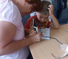 „Zaczarowany ołówek” - Wakacje w filii na Źródlanej