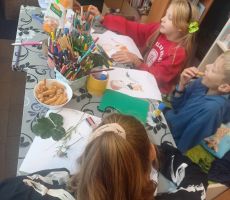 ZAJĘCIA KREATYWNE DLA DZIECI NA ŹRÓDLANEJ