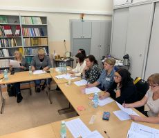 Komunikacja interpersonalna i współpraca w zespole.