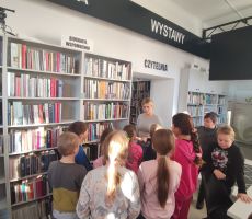 Dinozaury w Bibliotece?