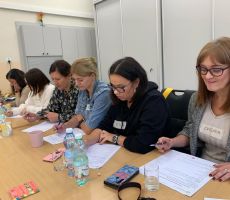 Komunikacja interpersonalna i współpraca w zespole.