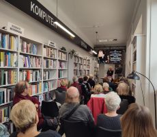 Spotkanie poetycko - muzyczne z Barbarą Szczepańską