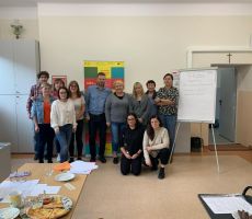 Komunikacja interpersonalna i współpraca w zespole.