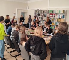 Młodzież z Tylicza z wizytą w naszej bibliotece