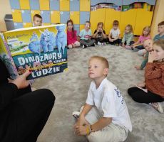 „Dinozaury kontra ludzie”