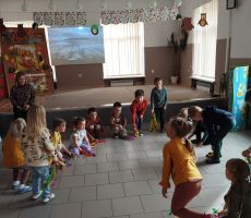 Zabawy z kasztanami w Tyliczu