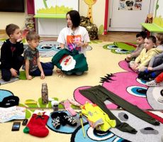 Prezent dla Mikołaja - zajęcia czytelnicze w ochronce