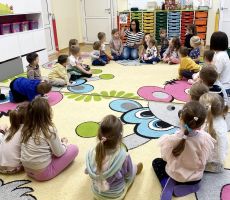 Prezent dla Mikołaja - zajęcia czytelnicze w ochronce