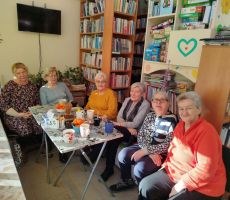 ŚRODA Z PASJAMI W BIBLIOTECE NA ŹRÓDLANEJ