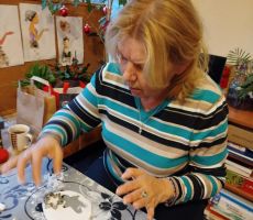 ŚWIĄTECZNE WARSZATY W BIBLIOTECE NA ŹRÓDLANEJ