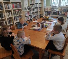 „Najwyższa na świecie wieża z książek”