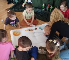 Wiosenne spotkanie dla mam z dziećmi w Bibliotece w Tyliczu