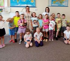 Z KSIĄŻKĄ DO PRZEDSZKOLA - WAKACJE WITAJCIE