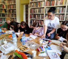 Splatamy pokolenia - warsztaty filcowania w Filii na Czarnym Potoku