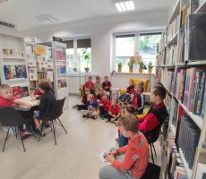 Dziś w bibliotece wyjątkowo sportowo i… bardzo wesoło!