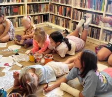 Kolorowe Wakacje w Filii na Czarnym Potoku