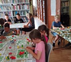 „Witaj na łące!” zajęcia wakacyjne w filii w Tyliczu